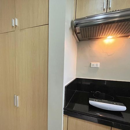 Rumi Apartelle Hotel Angeles Esterno foto