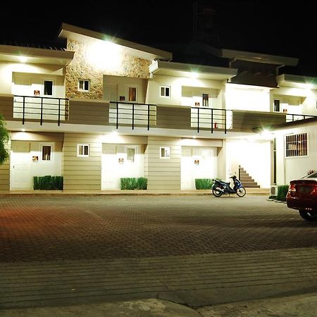 Rumi Apartelle Hotel Angeles Esterno foto