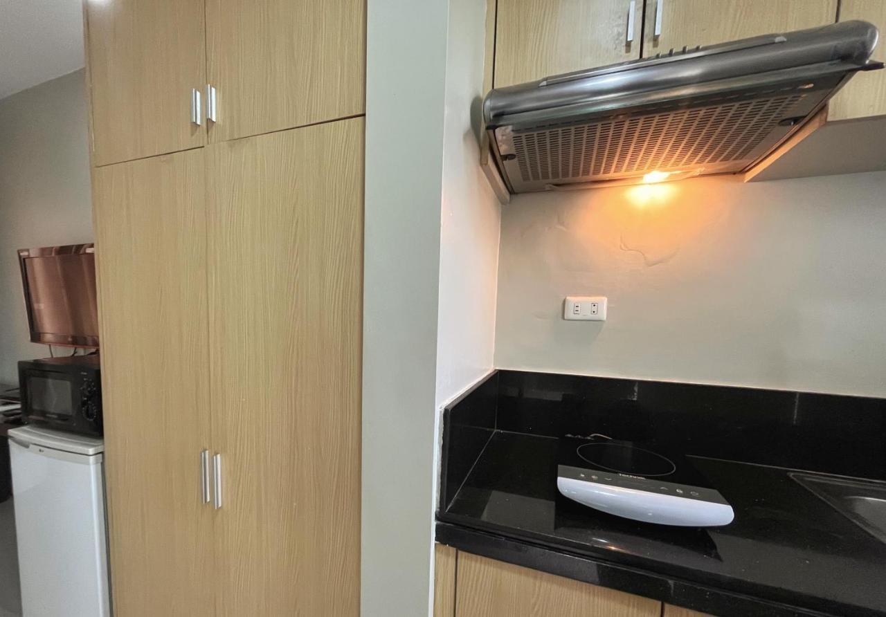 Rumi Apartelle Hotel Angeles Esterno foto