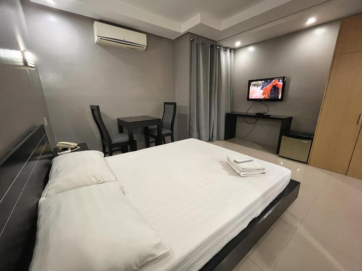 Rumi Apartelle Hotel Angeles Esterno foto