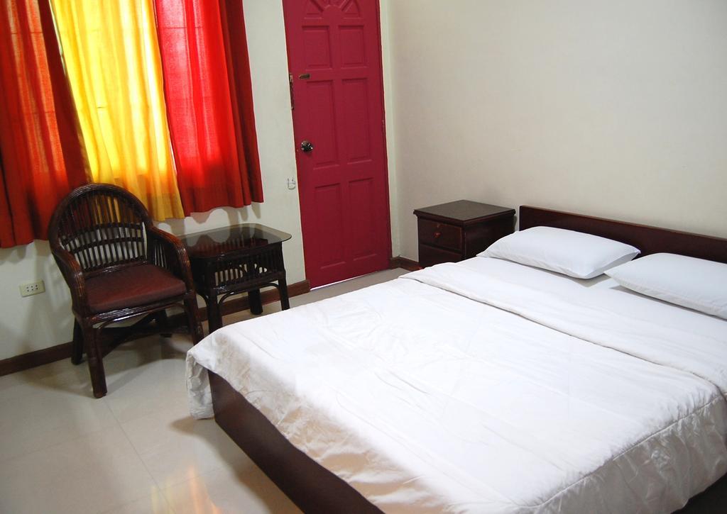Rumi Apartelle Hotel Angeles Esterno foto