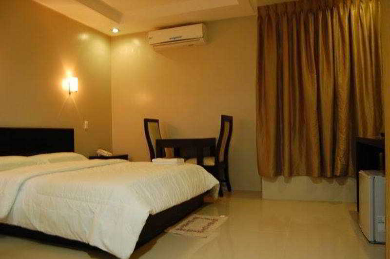 Rumi Apartelle Hotel Angeles Esterno foto