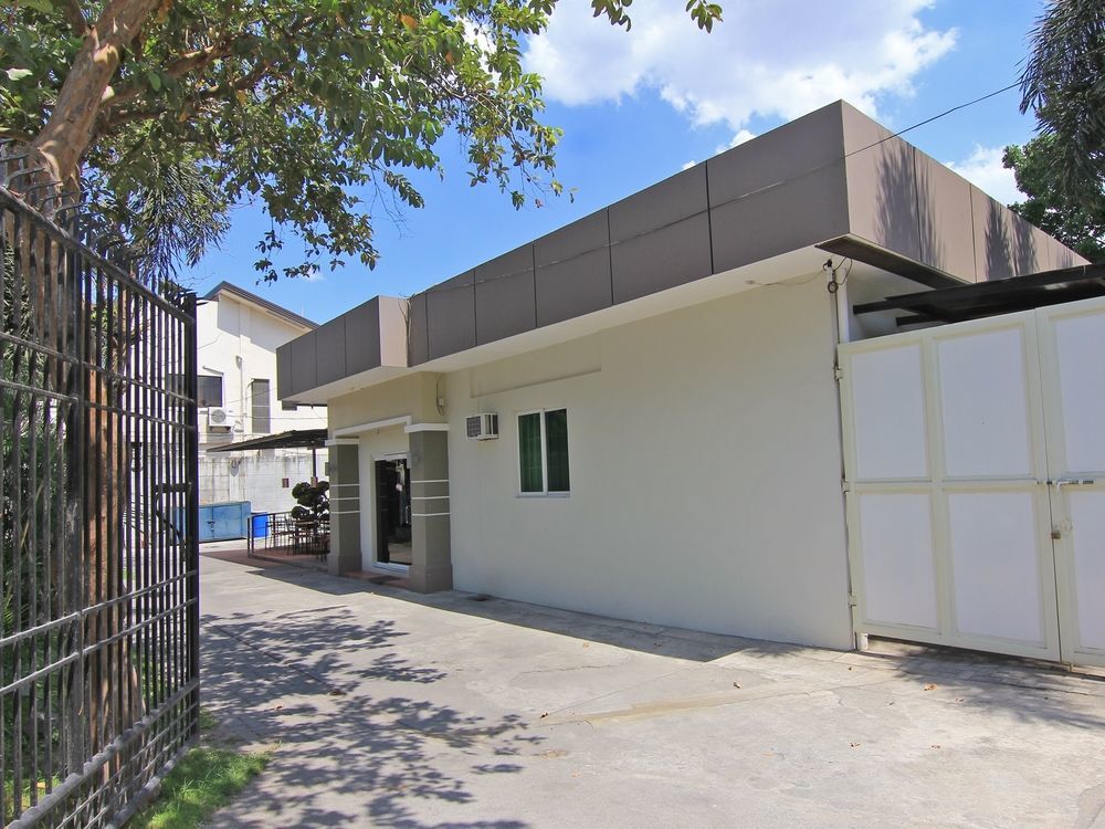 Rumi Apartelle Hotel Angeles Esterno foto