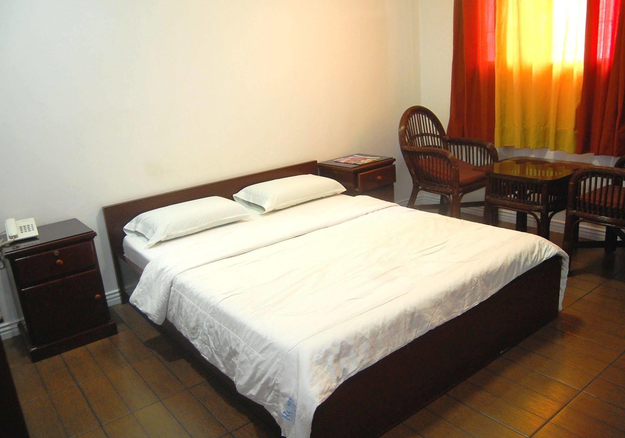 Rumi Apartelle Hotel Angeles Esterno foto