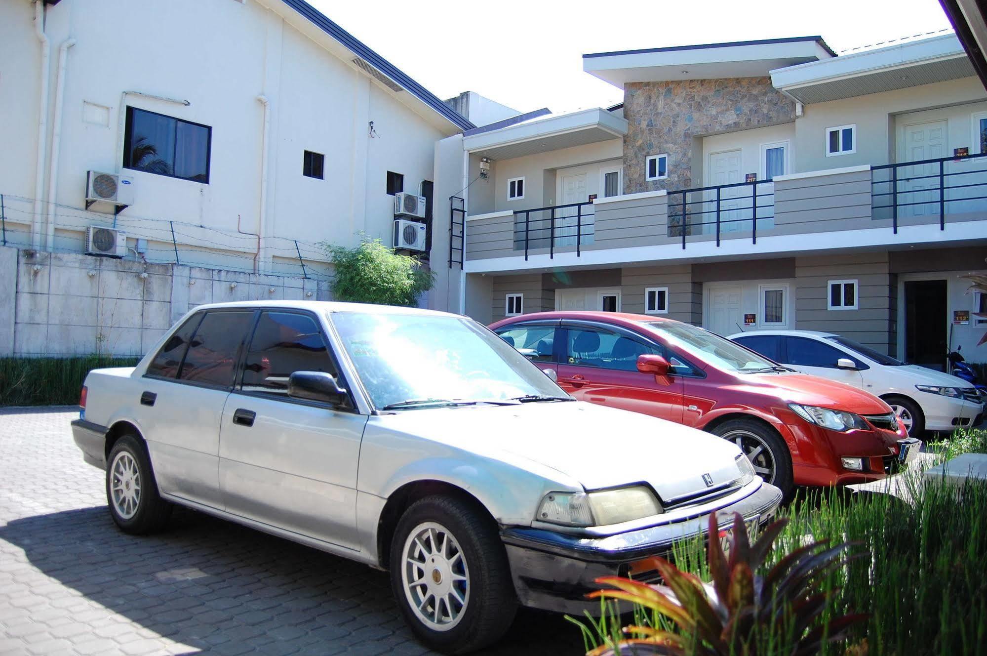 Rumi Apartelle Hotel Angeles Esterno foto
