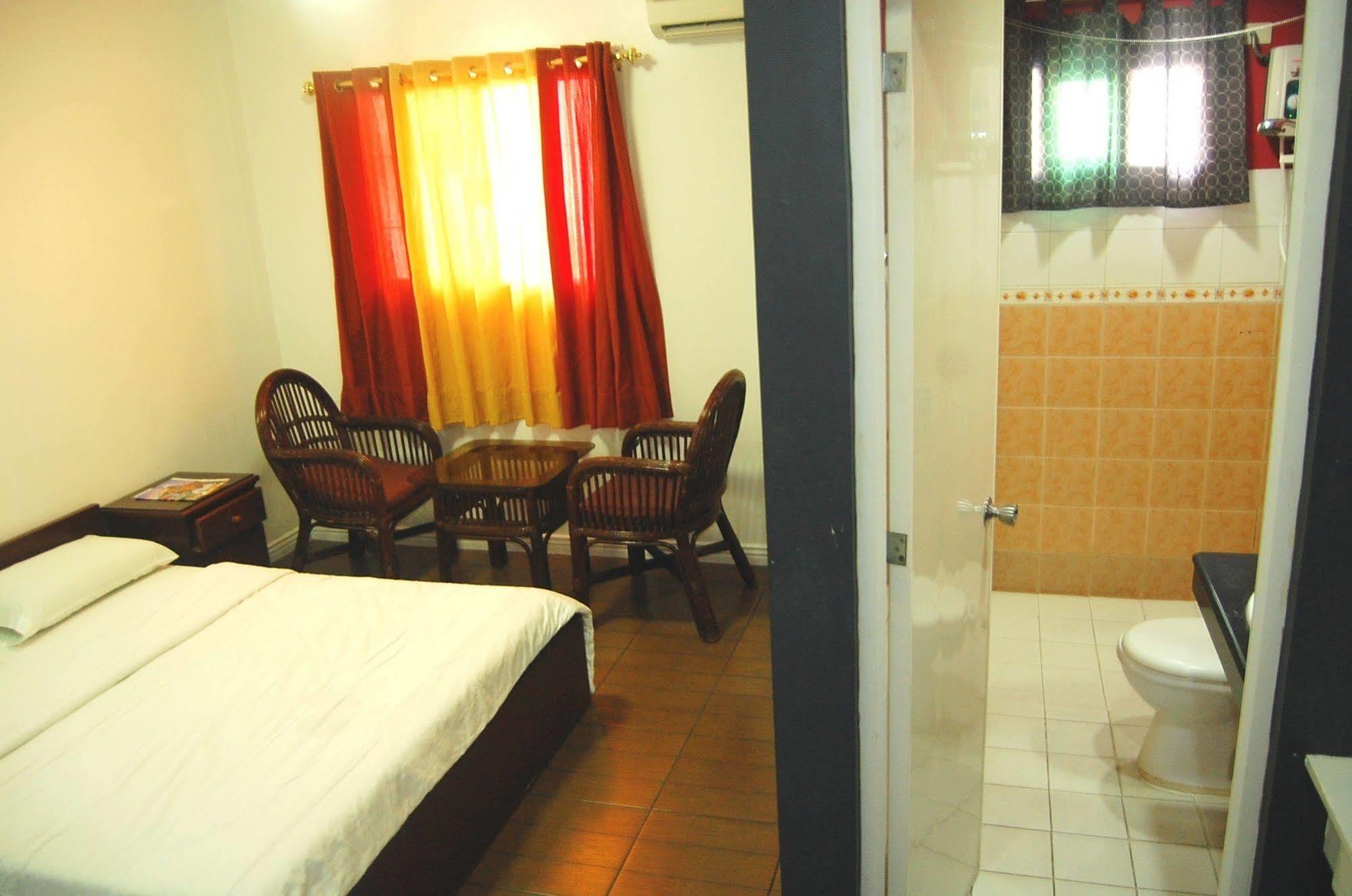 Rumi Apartelle Hotel Angeles Esterno foto
